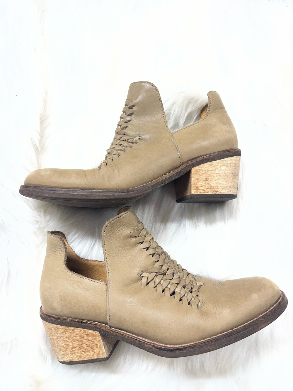 Anthropologie Latigo Kick Booties woven ankle brown leather boot size 6 women’s